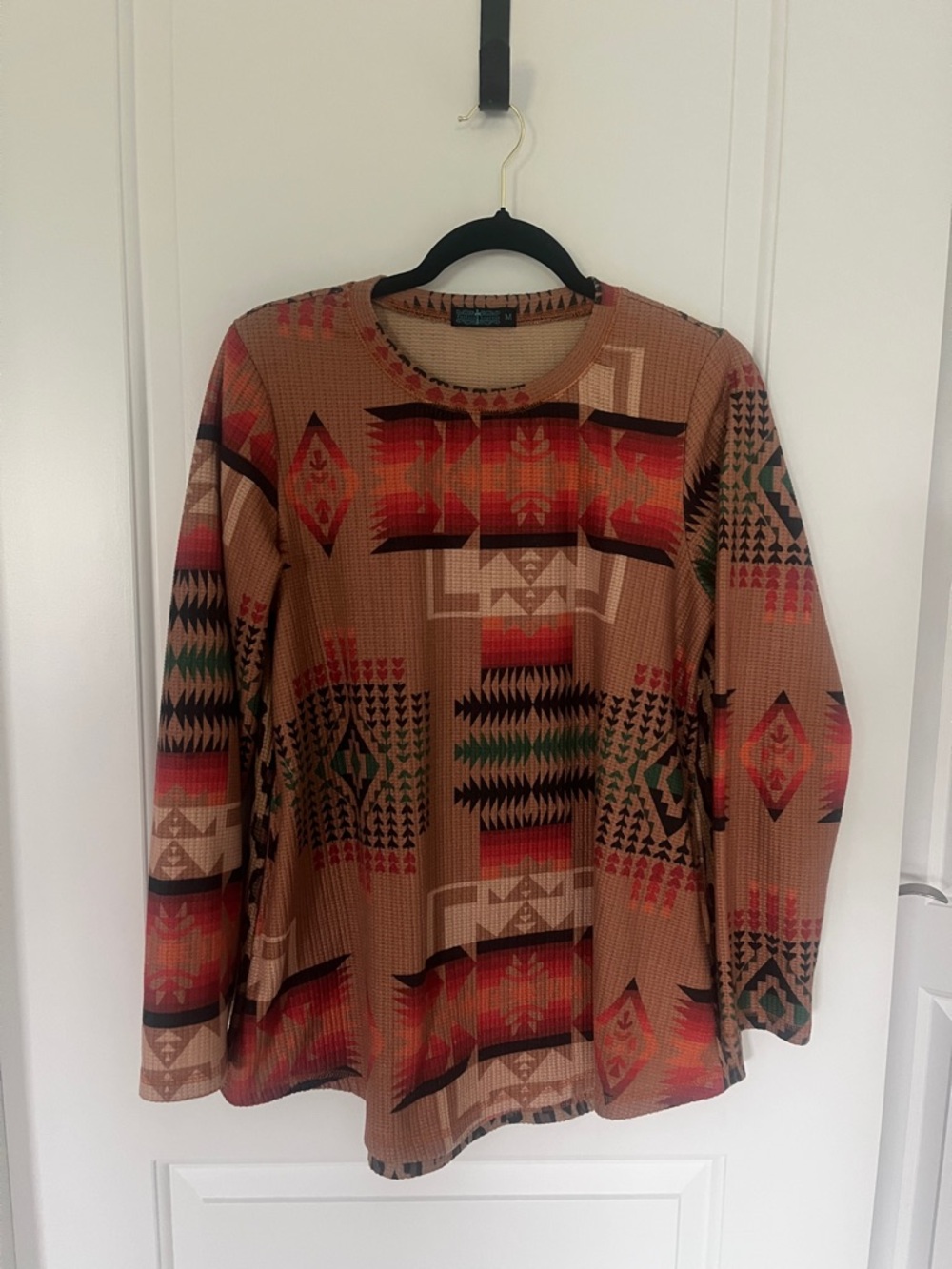 Fashion Express Aztec-Print Long Sleeve Top in Tan, Red & Green